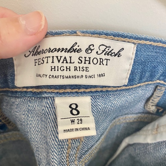 ❌SOLD❌ Abercrombie A&F lace hem jean shorts - Picture 5 of 5